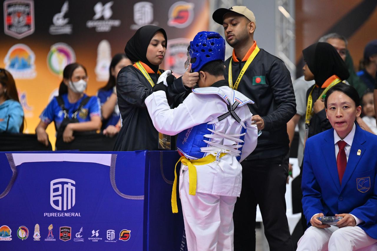 9th Heroes Coaching Ringside